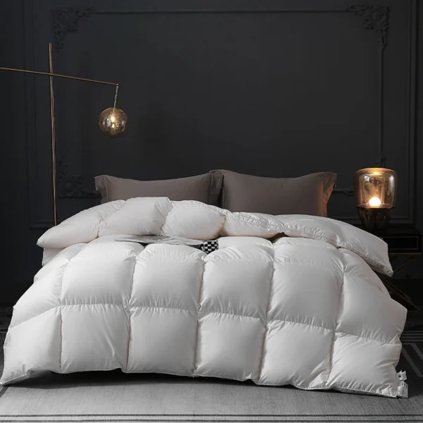 Luxurious Real Goose Down quilts duvets with a bulkiness of 800 and a cleanliness of 1000 Soft Comforter Warmth High Grade - Image 2